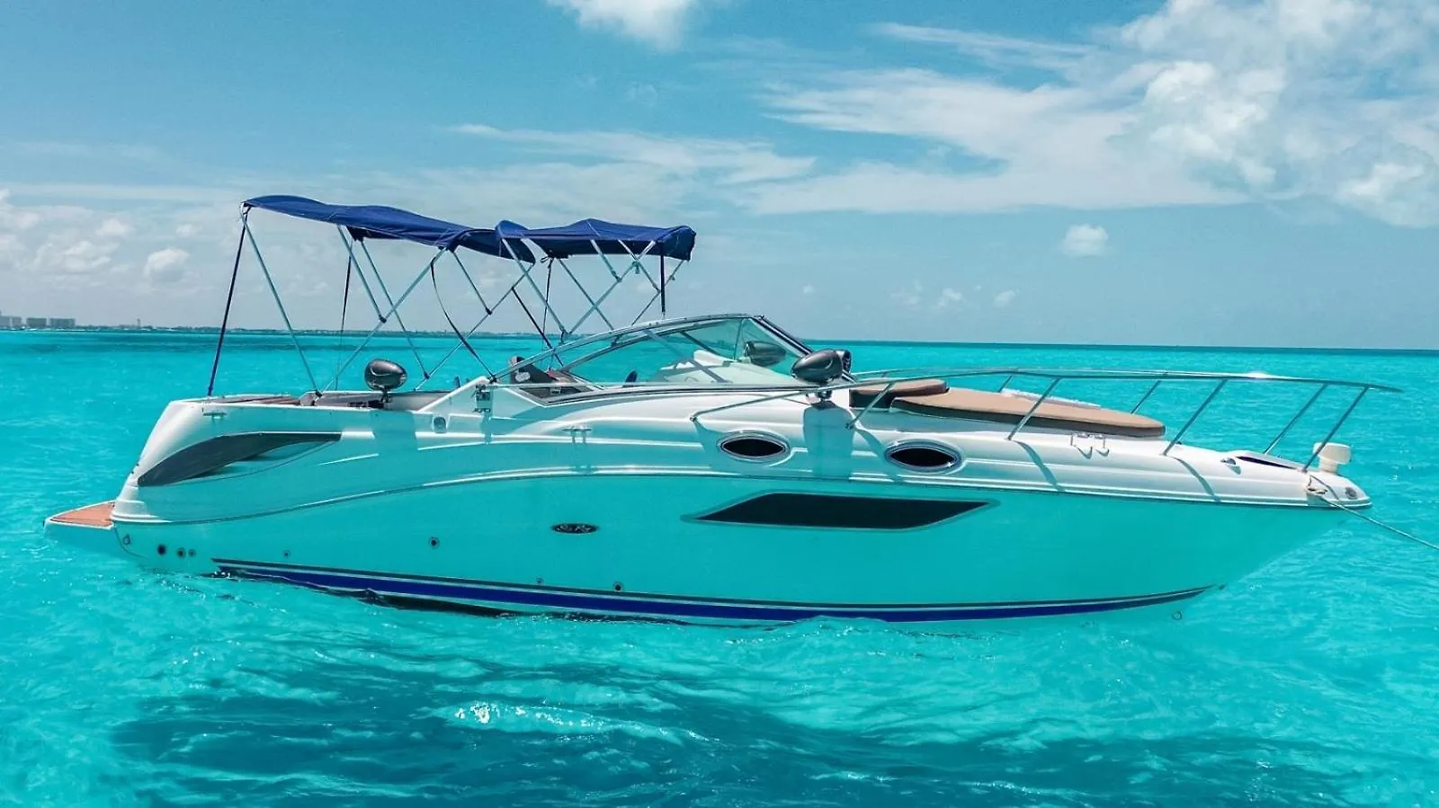 Hotel Ocean Blue Cancún Botel